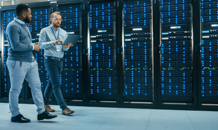 pr-001-data-center-img-3@1x