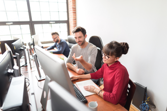 ts_002-customer-support-img-1@1x