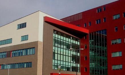 48806-Barnsley-College-CS_Featured)image.jpg